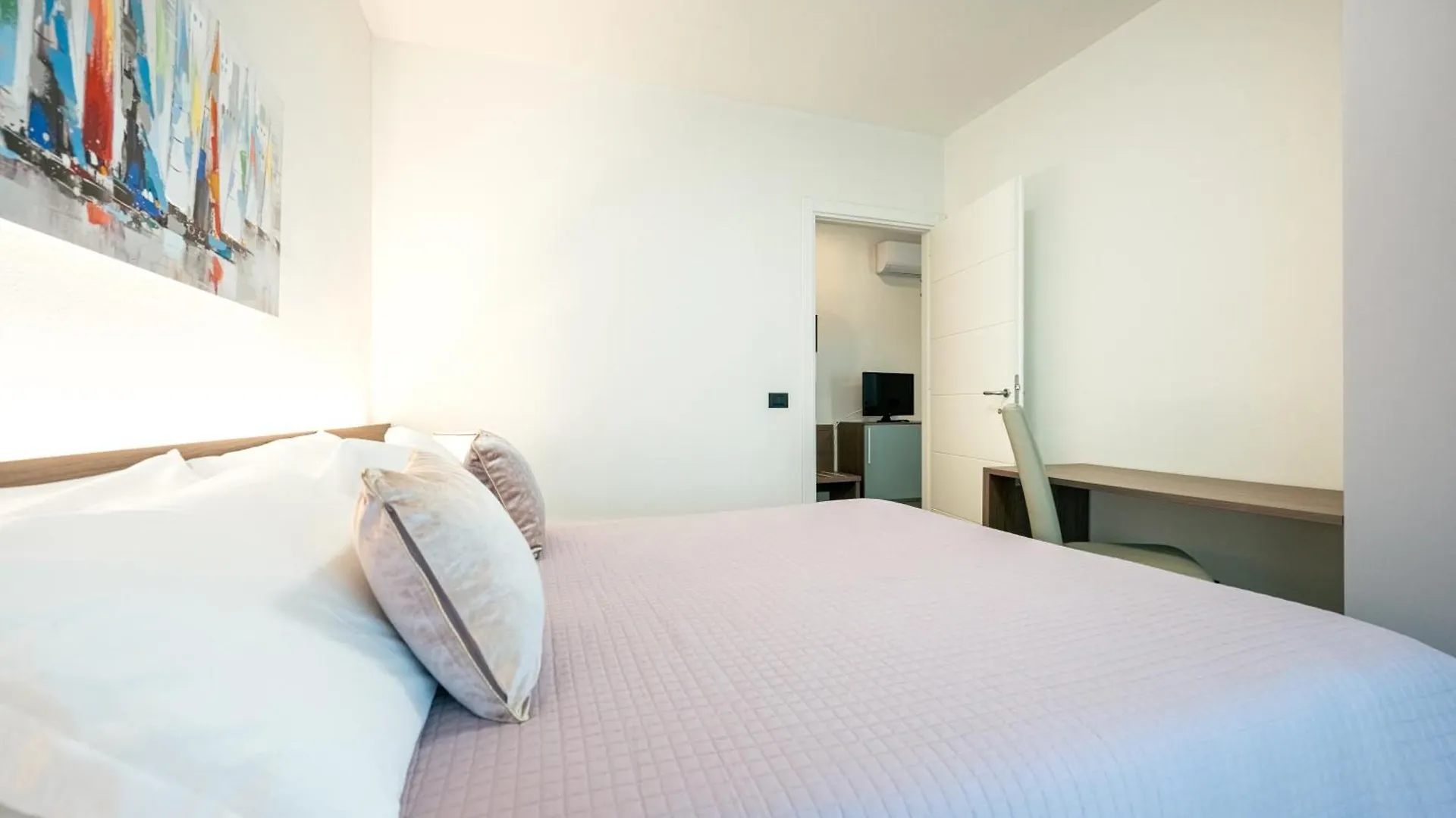 Milena Suite Apartments ألغيرو
